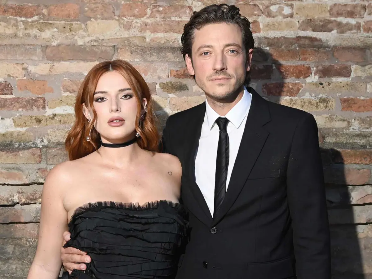 Bella Thorne sorprende al proponer matrimonio a Mark Emms y genera debate - noticia sobre Bella Thorne